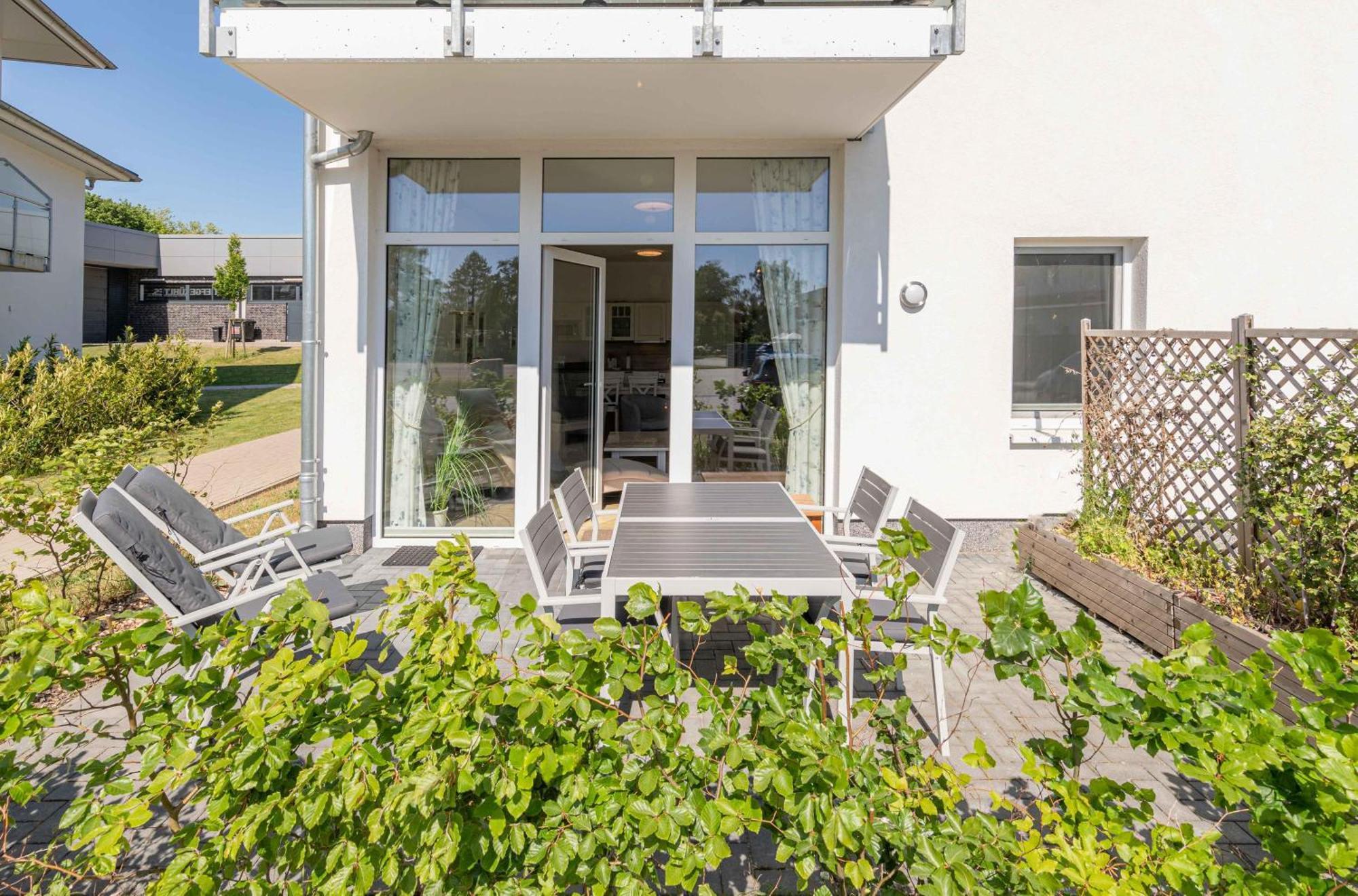 Kranichrast Am Roebeler Stadthafen Röbel Exterior foto