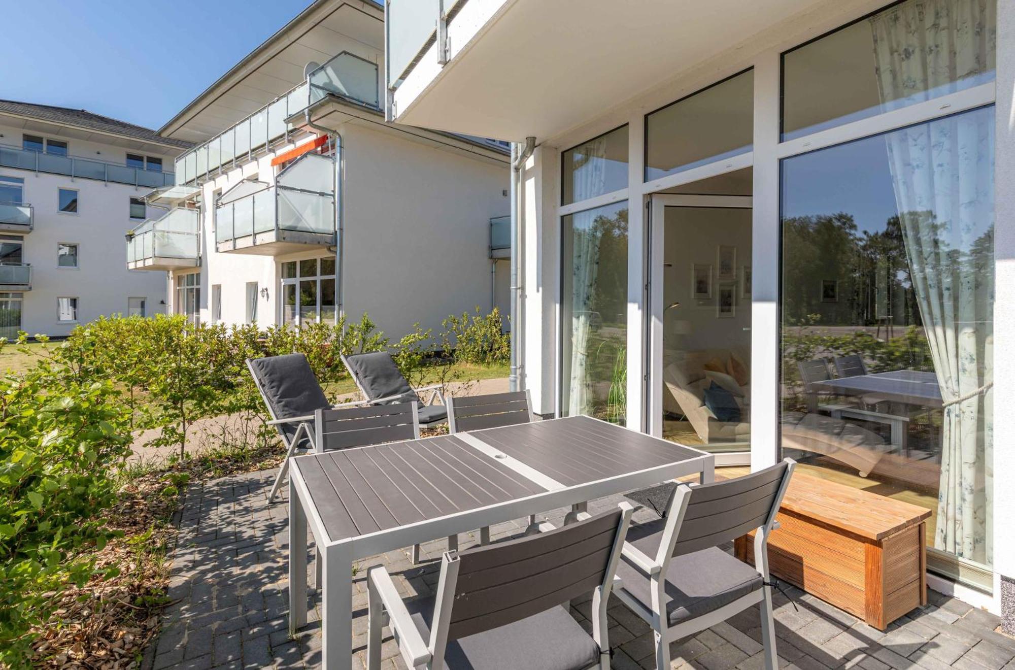 Kranichrast Am Roebeler Stadthafen Röbel Exterior foto